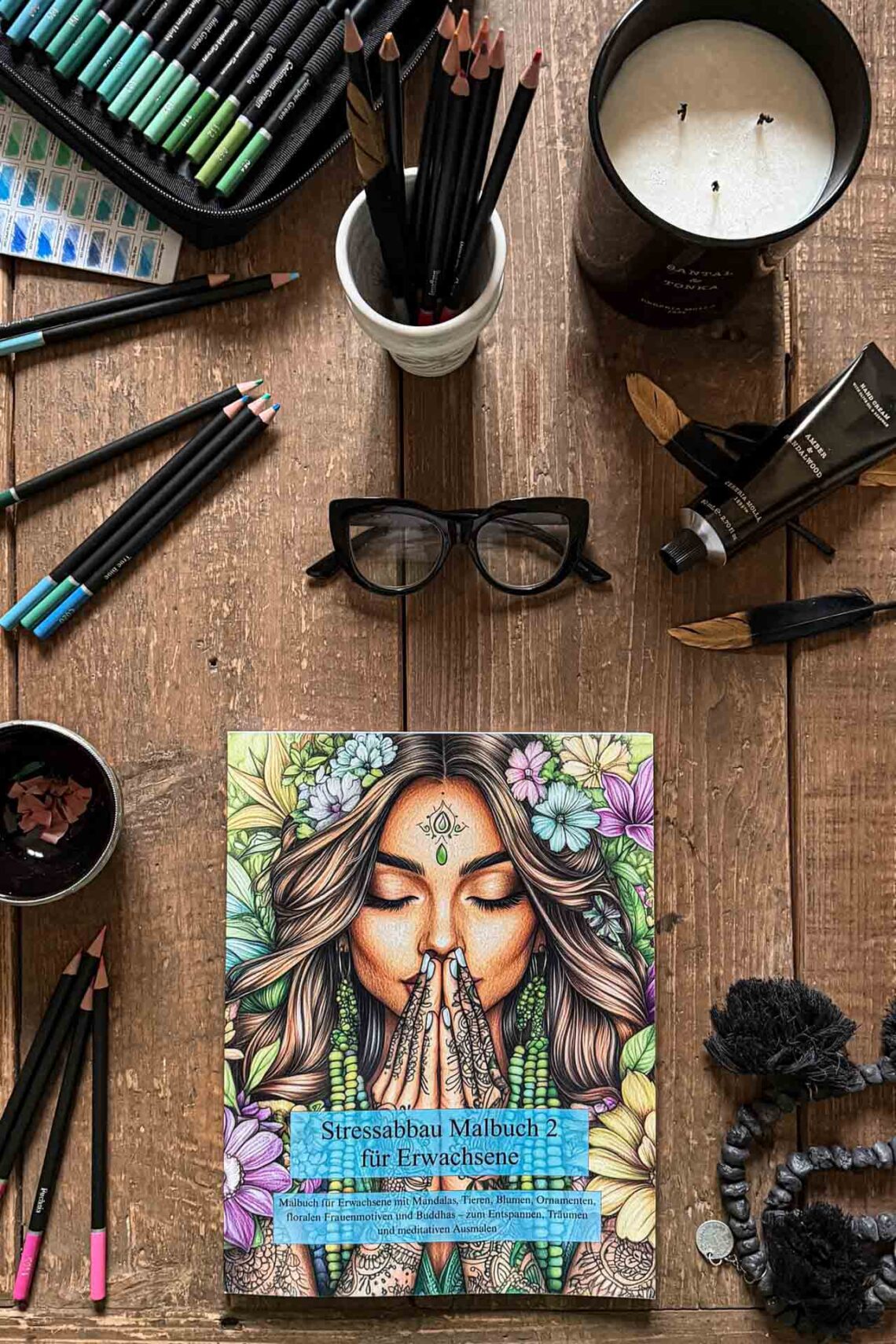 Zeitgeist Living Malbuch für Erwachsene mit Buntstiften und Duftkerze